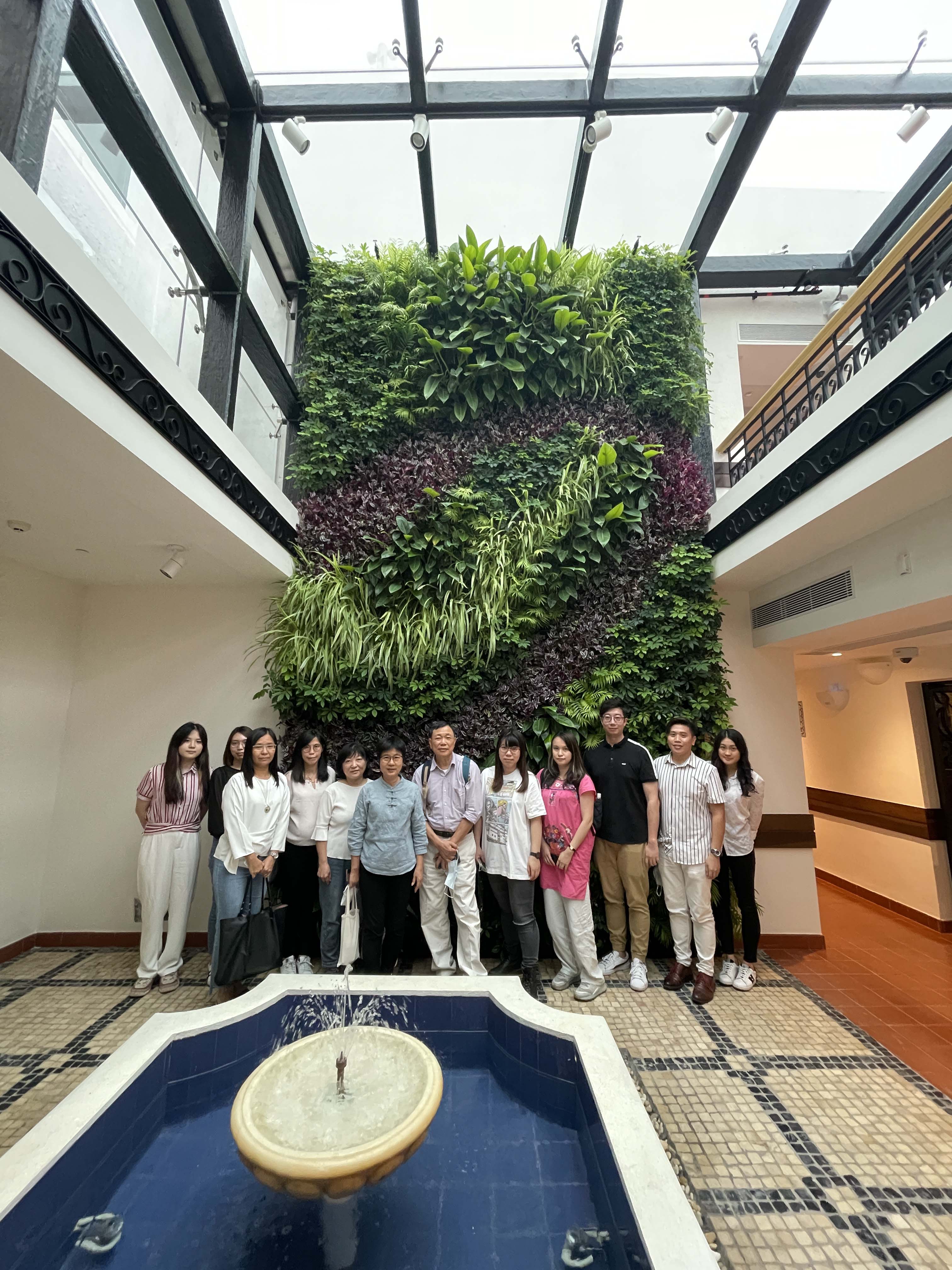 group photo 3.jpg